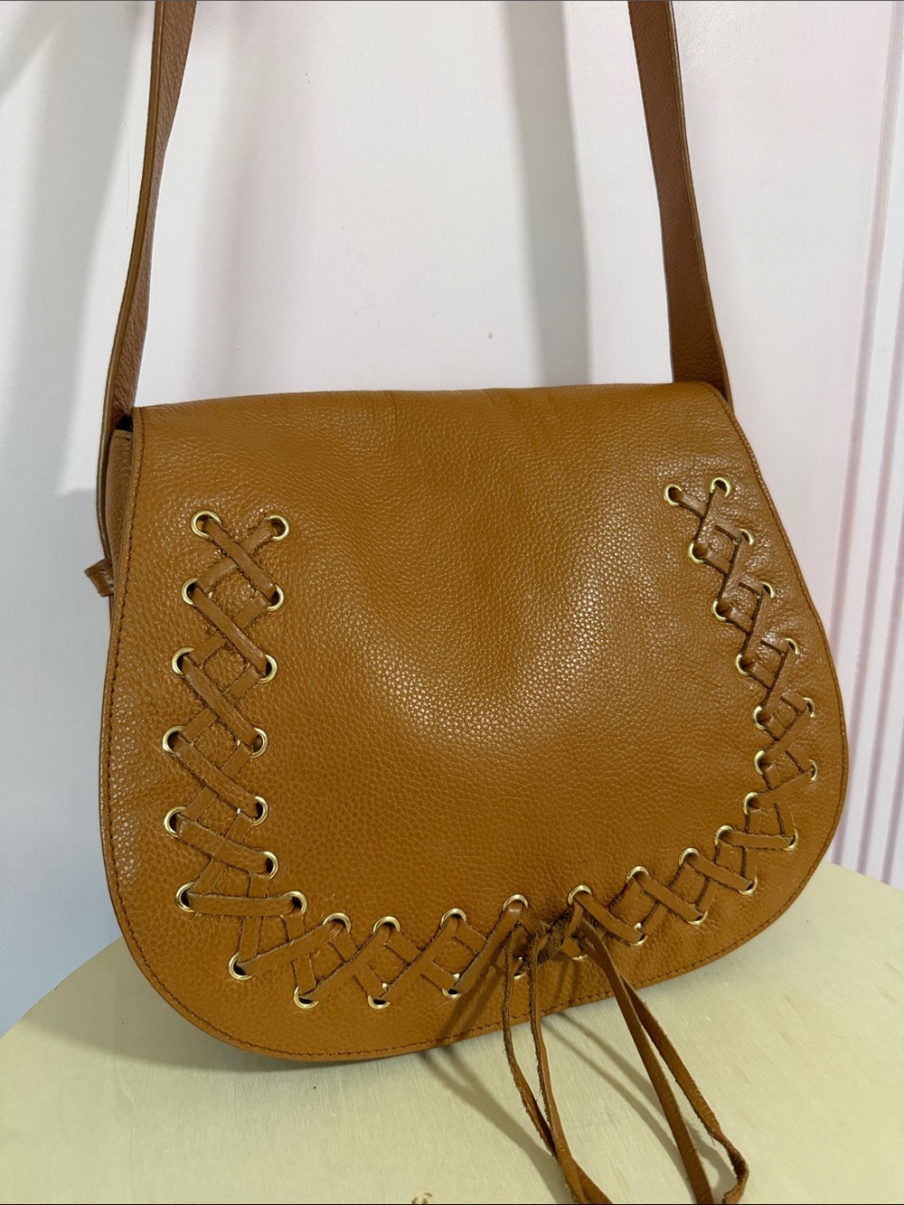 VIOLETTA Women's Tan Crossbody Bag with Lace-Stitch Accent